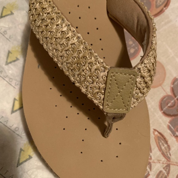 NIB VOLATILE Platform Sandal - Picture 11 of 13